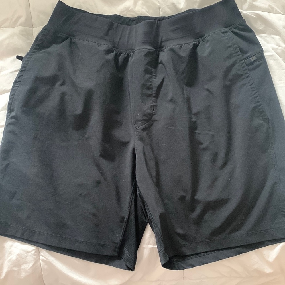 Fabletics. Size medium mens shorts. 7 in.